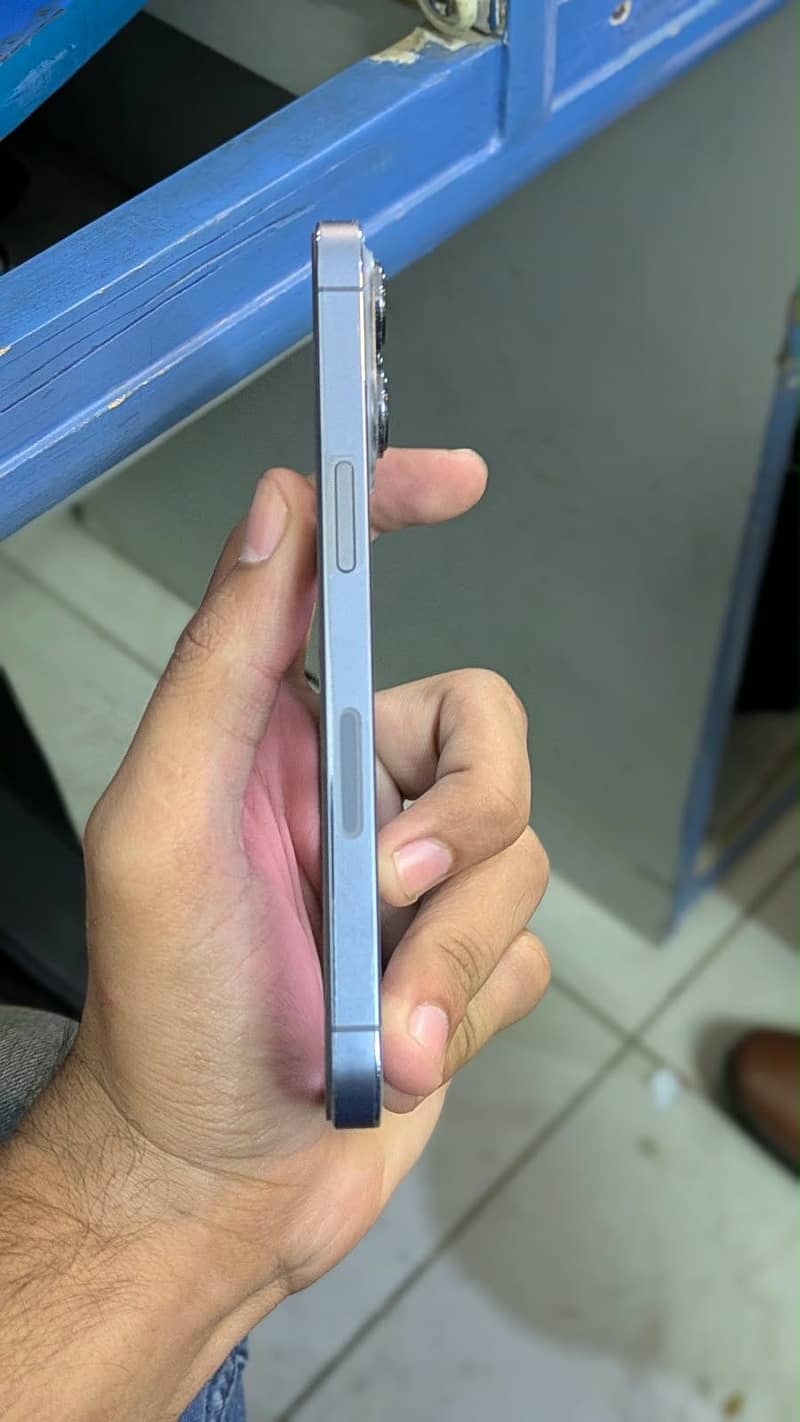 Apple iPhone 13 Pro 1