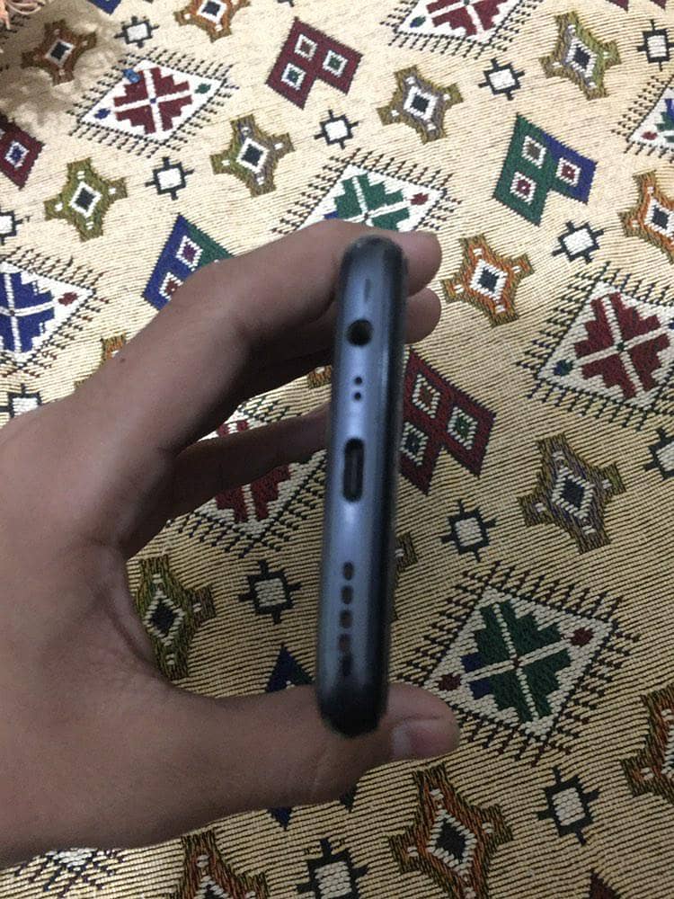 Realme C25s 4