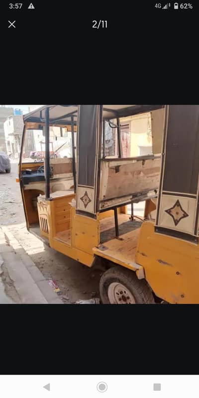 6 seater Rickshaw for saff sutra condition ha