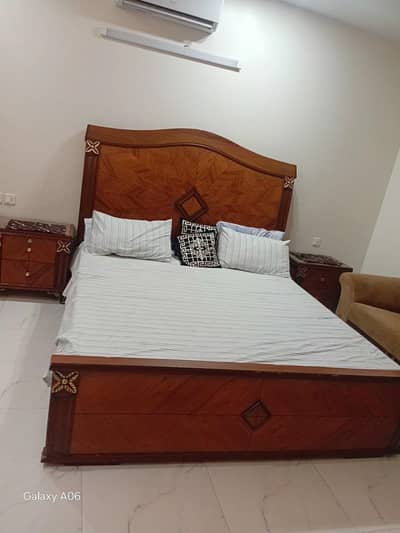 Pure Wooden Complete Bedroom Set with Spring Mattress/Wooden bed/bed