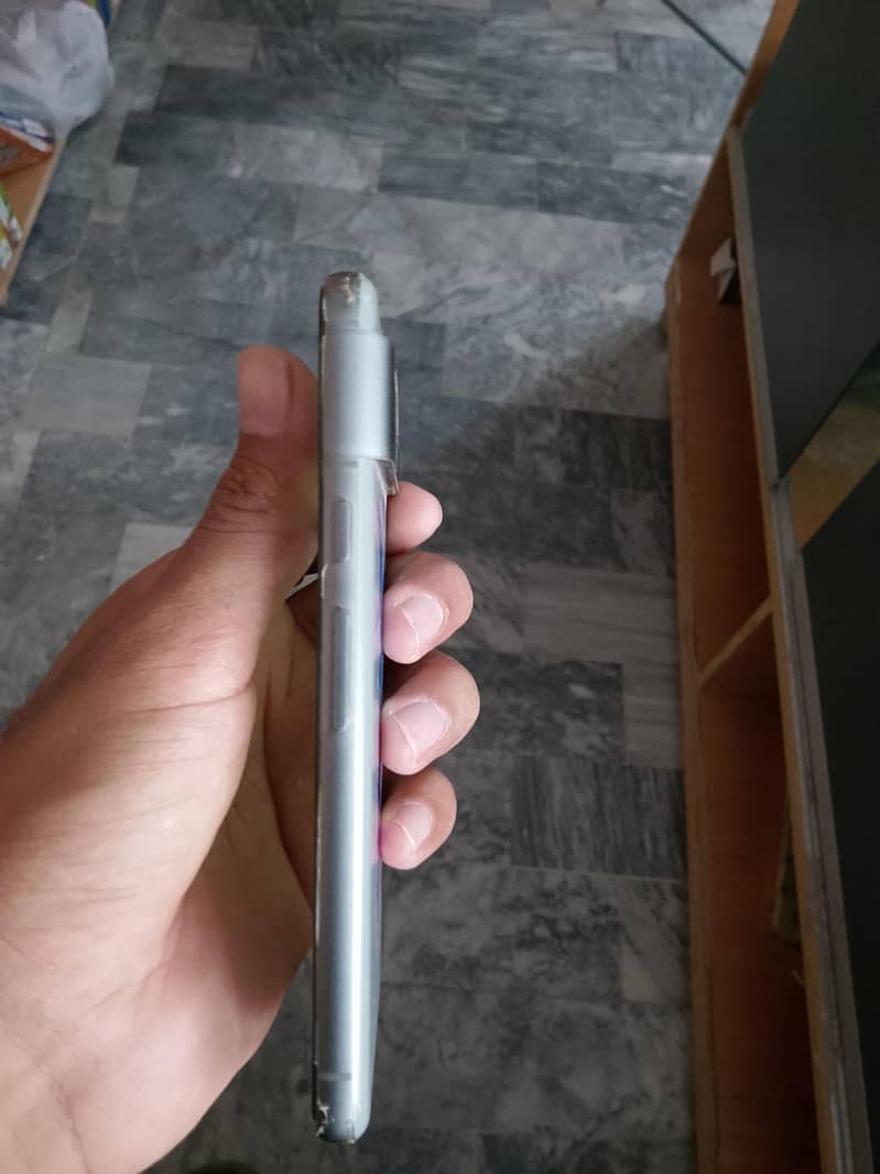 Google Pixel 8 3