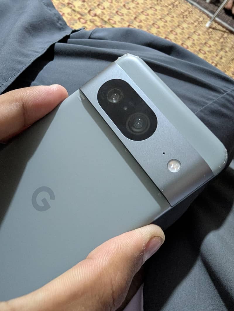 Google Pixel 8 1