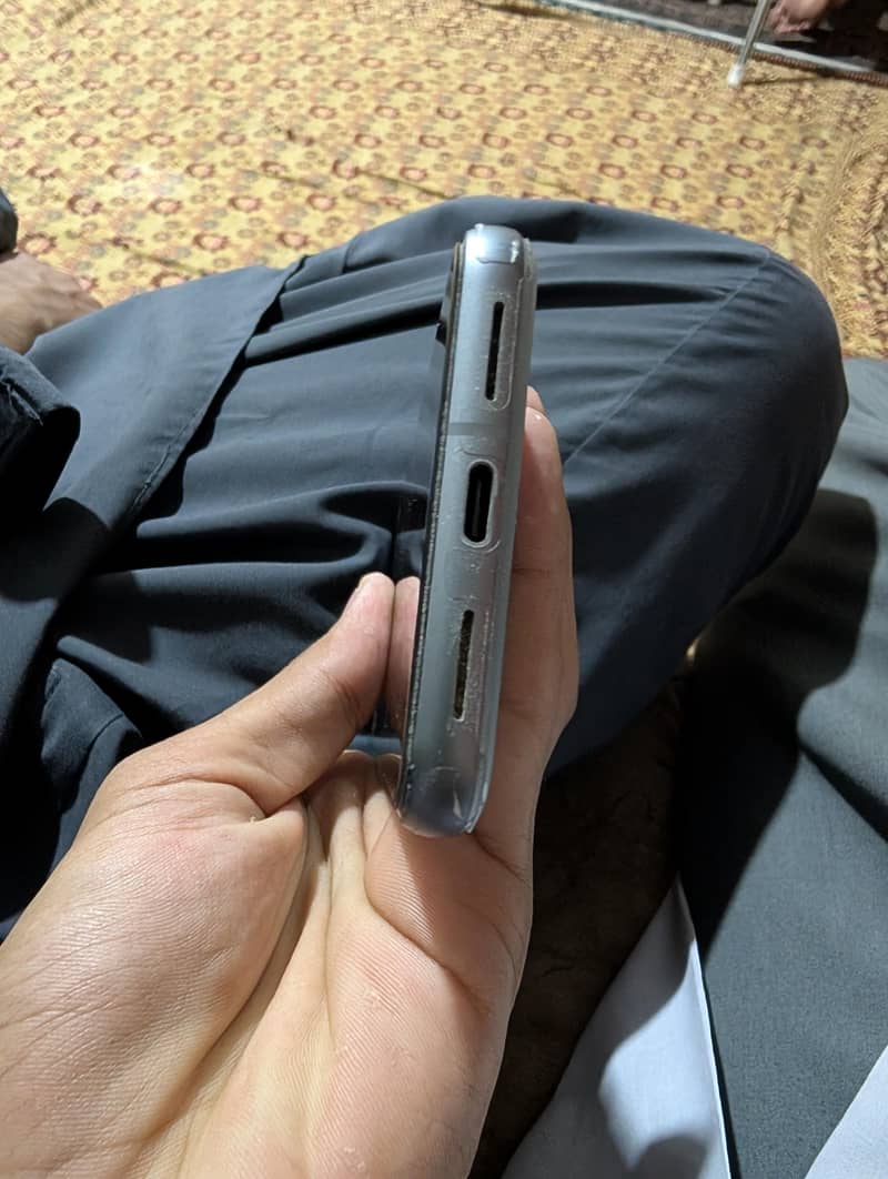 Google Pixel 8 3