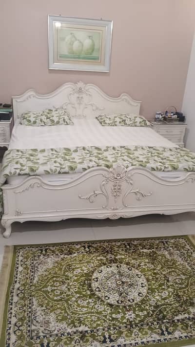 Woden bedroom set chinioti