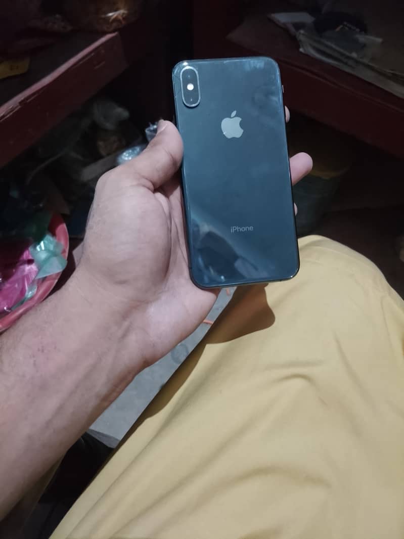 Apple iPhone XS 1