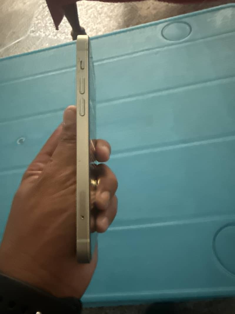 Apple iPhone 12 3