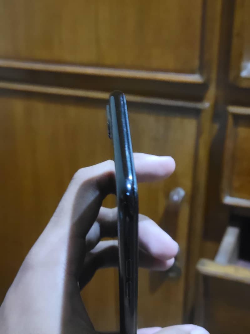 Apple iPhone 7 Plus 1