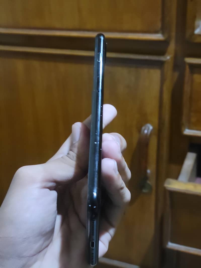 Apple iPhone 7 Plus 3