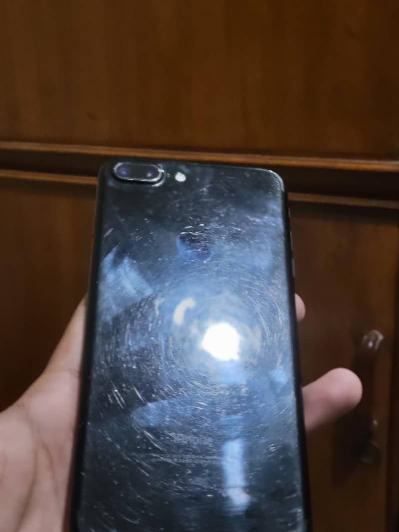 Apple iPhone 7 Plus 4