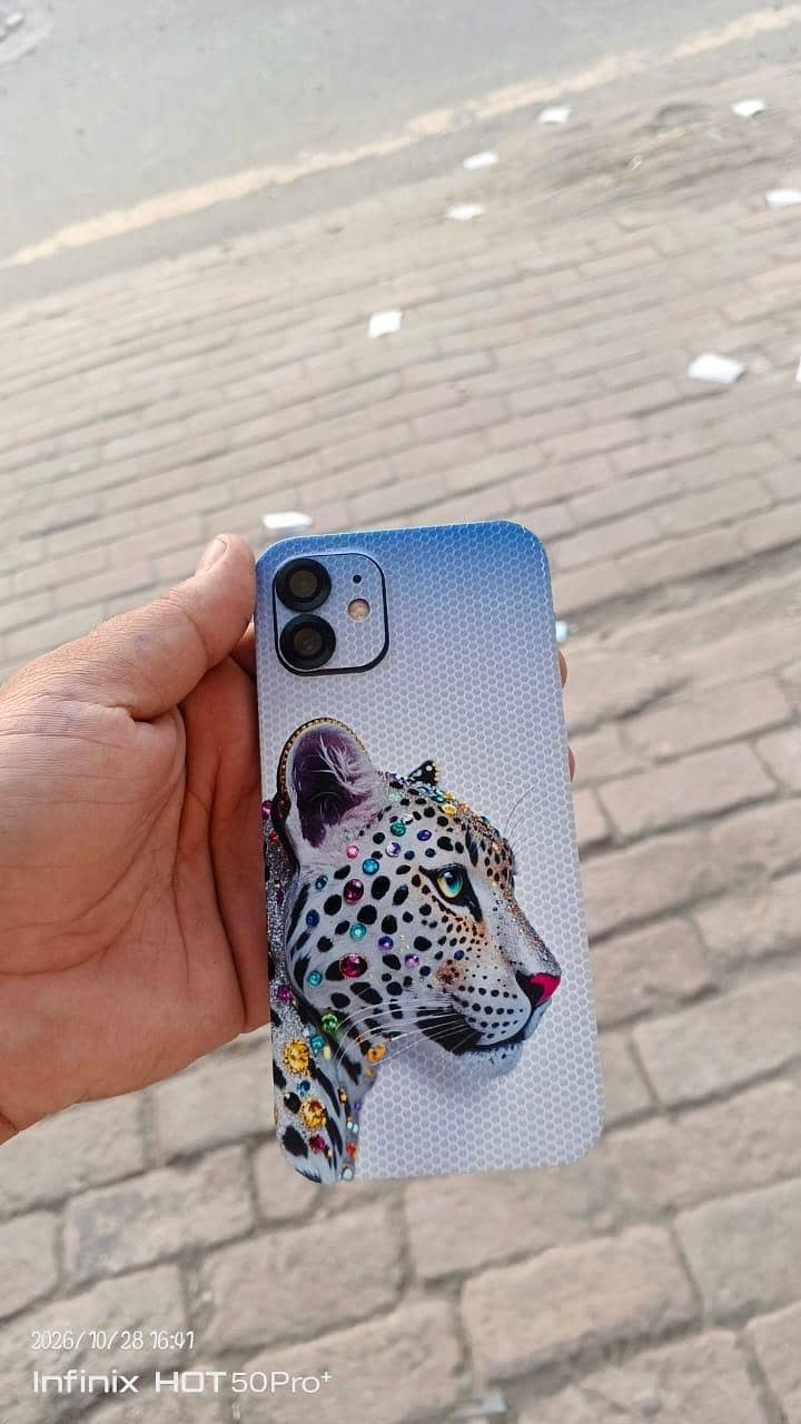 Apple iPhone 12 1