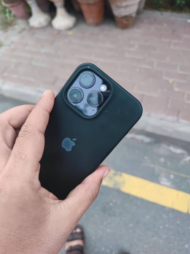 Apple iPhone 14 Pro Max 4