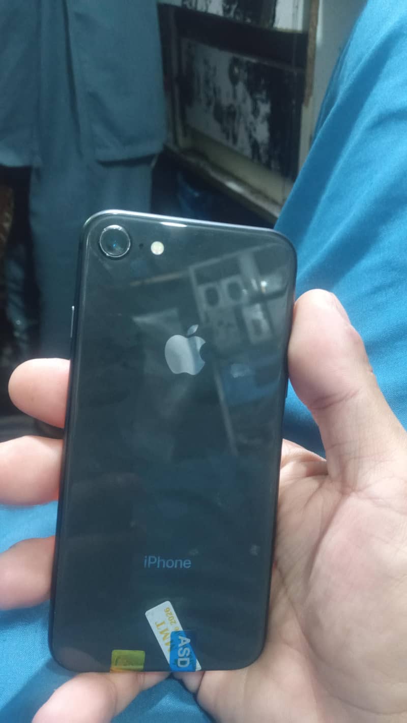 Apple iPhone 8 4