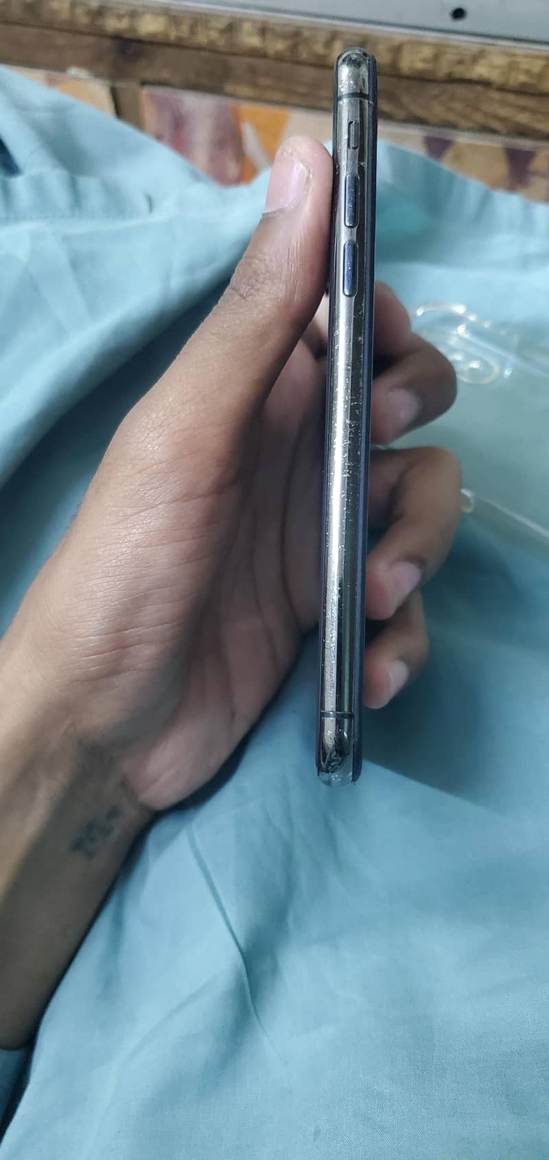Apple iPhone X 4