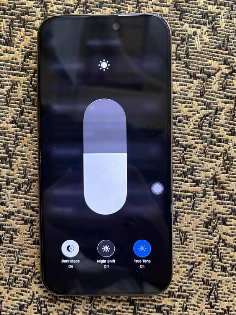 Apple iPhone 16 Pro Max 3