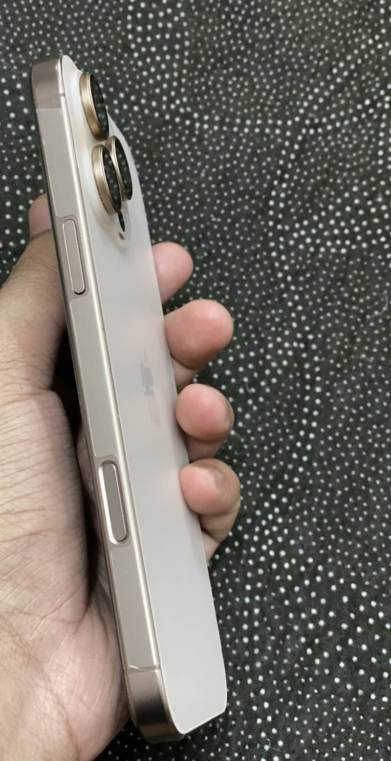 Apple iPhone 16 Pro Max - Desert Titanium 8