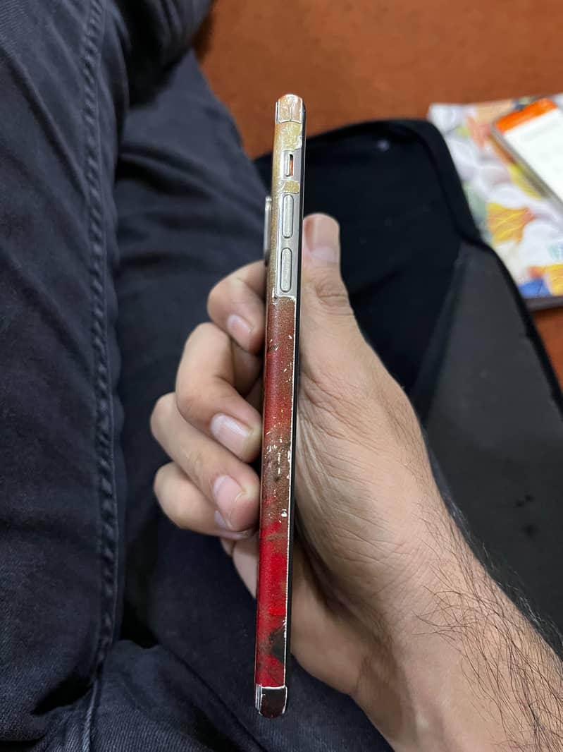 Apple iPhone XS Max 0