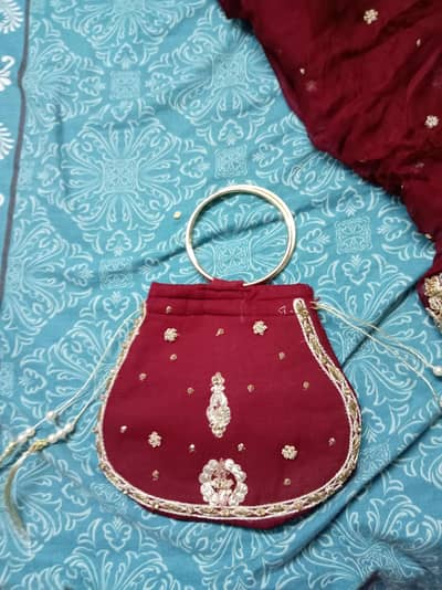 Mahroon lehnga