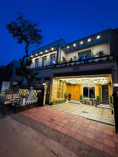 Brand New 9 Marla Designer House On Investor Rate
