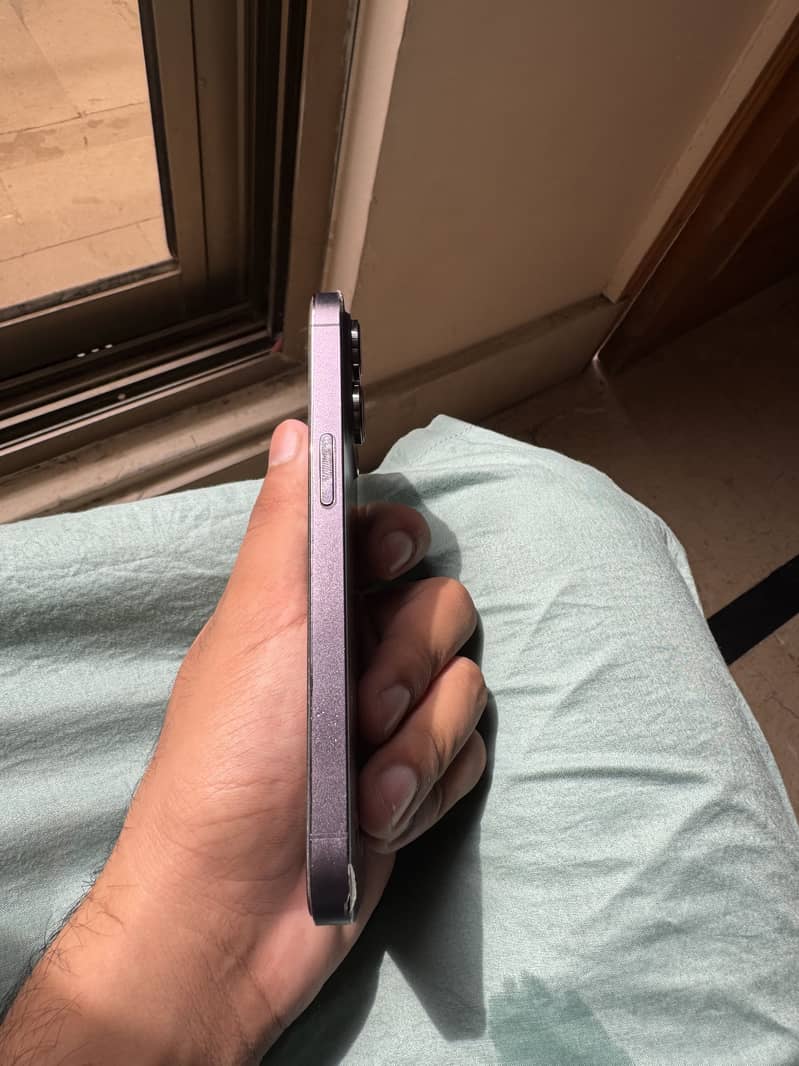 Apple iPhone 14 Pro 4