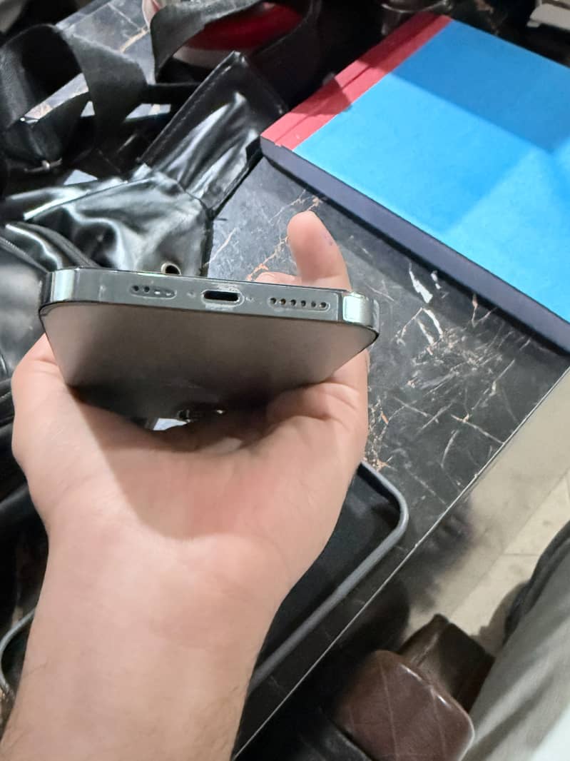 Apple iPhone 13 Pro Max JV 2
