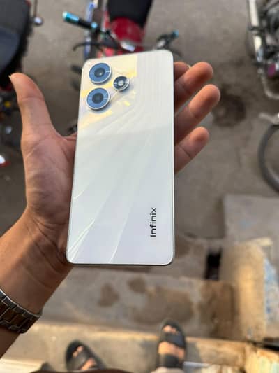 Infinix Hot 30