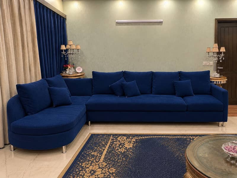 Sofa Set with Curtains 0