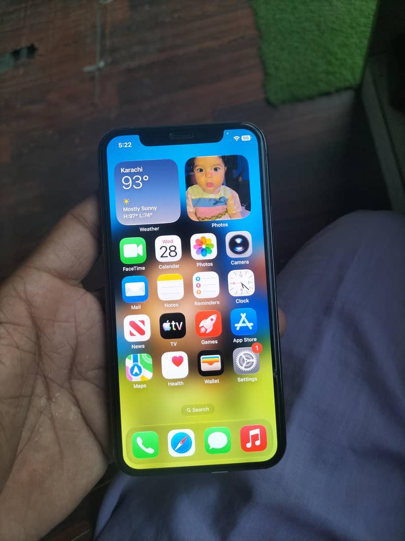Apple iPhone 11 Pro 1
