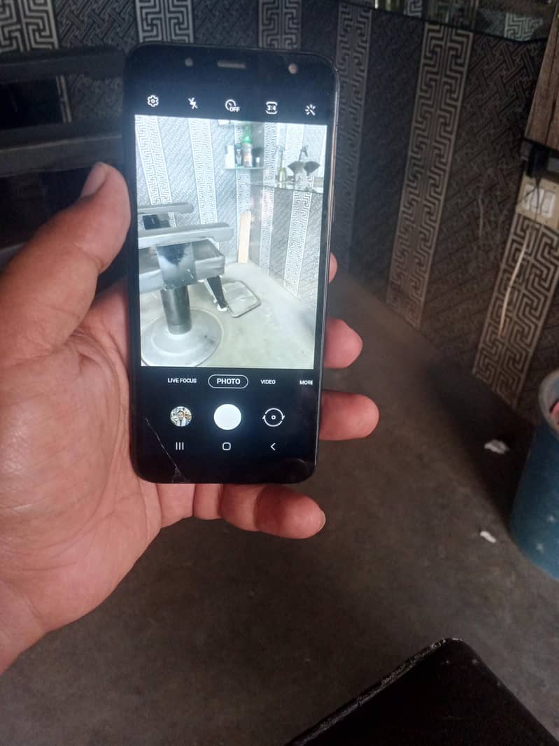 Samsung Mobile J6 3