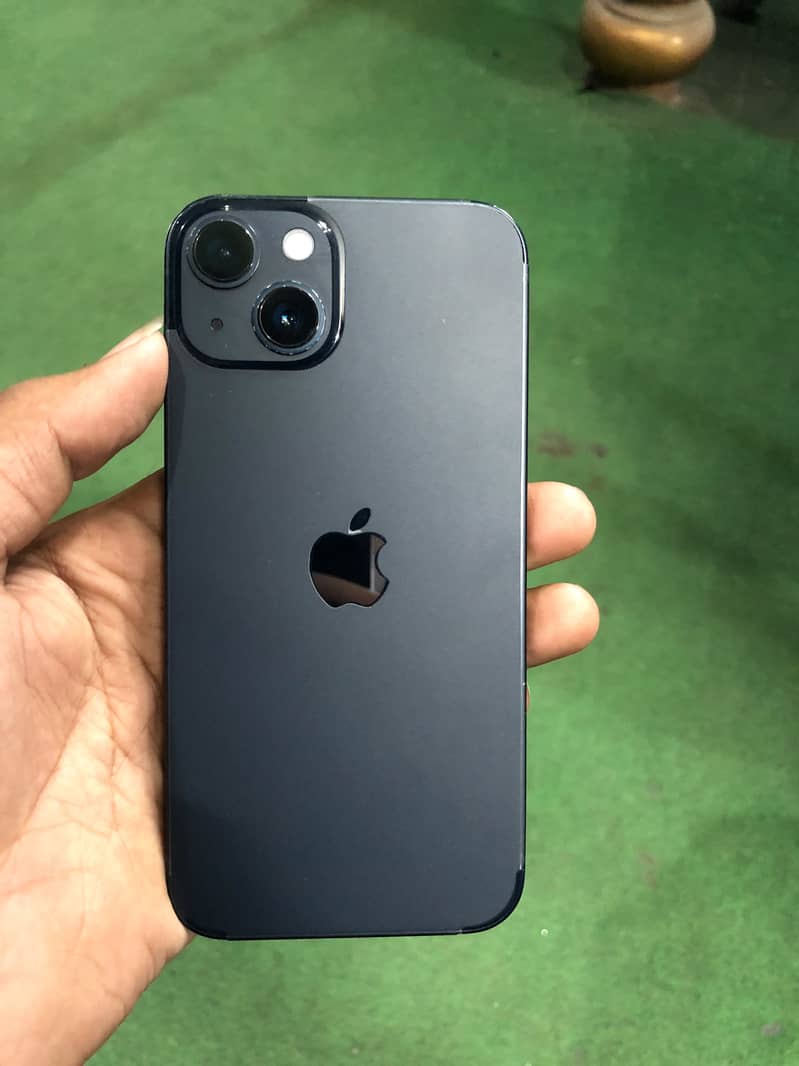 Apple iPhone 13 2