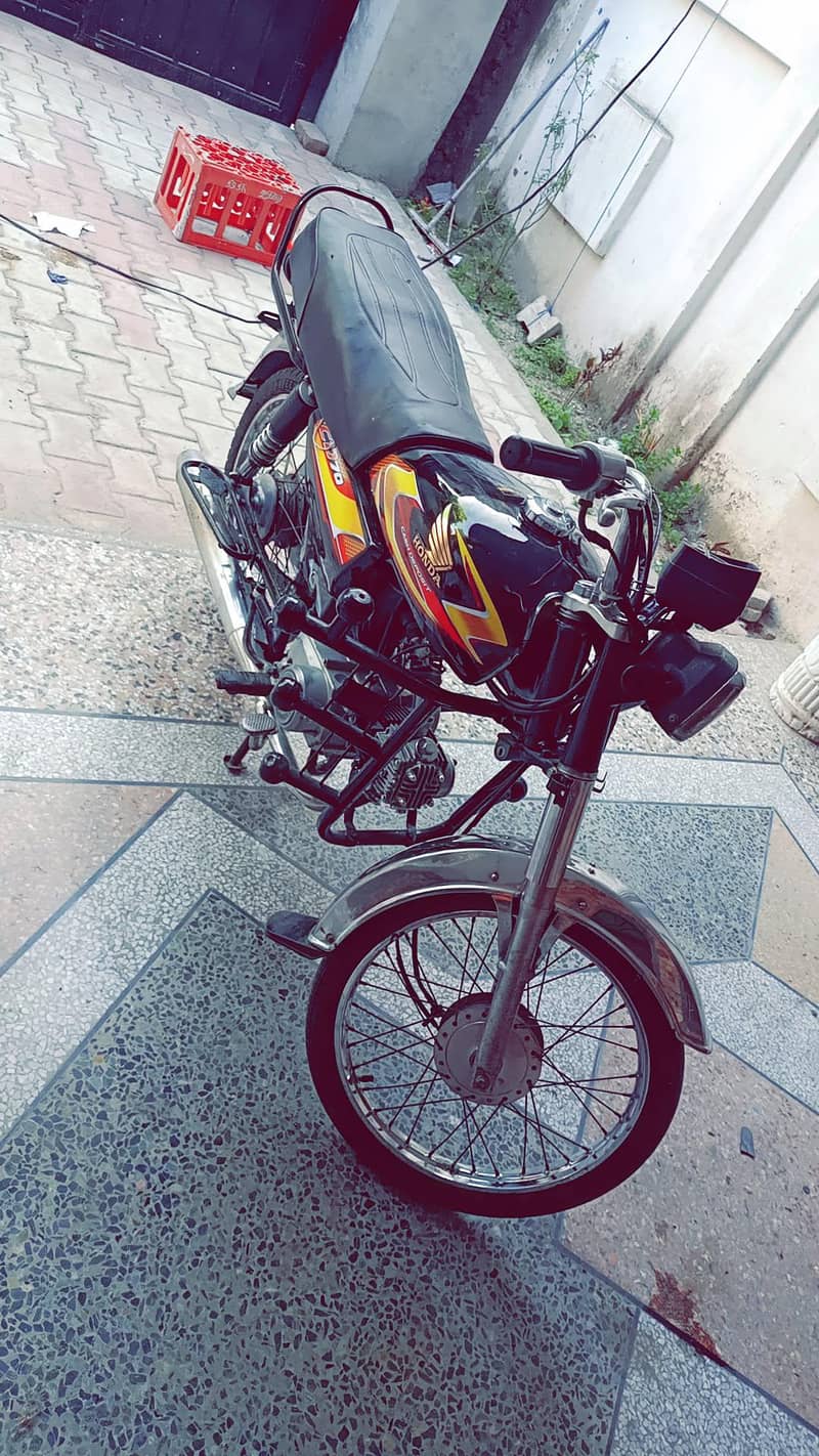 CD70 2011 model 1