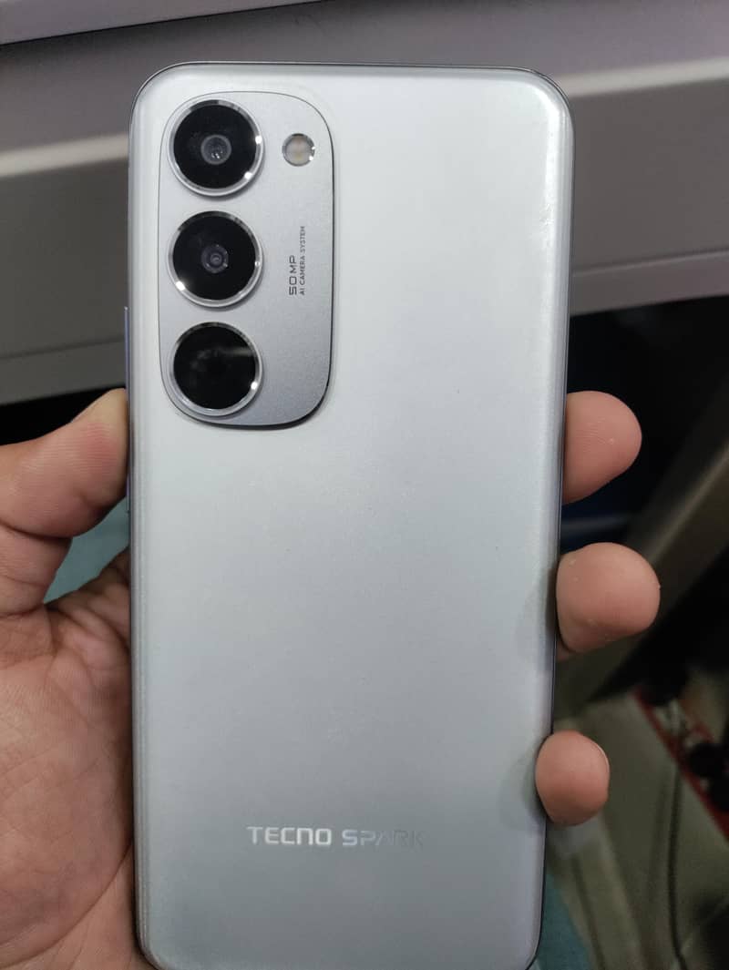 Tecno Spark 40 Pro Plus 0
