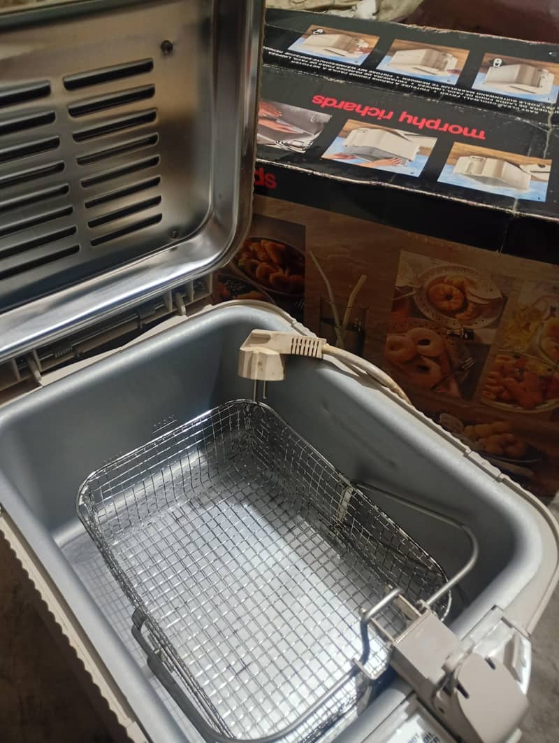 Morphy Richards Deep Fryer 1
