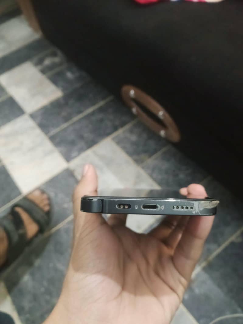 Apple iPhone 13 Pro 3