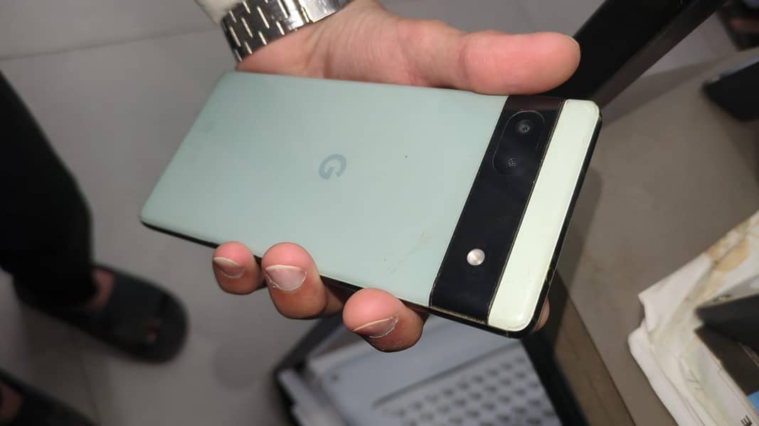 Google Pixel 6a 5