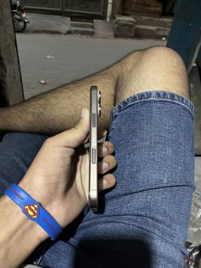 Apple iPhone 16 Pro