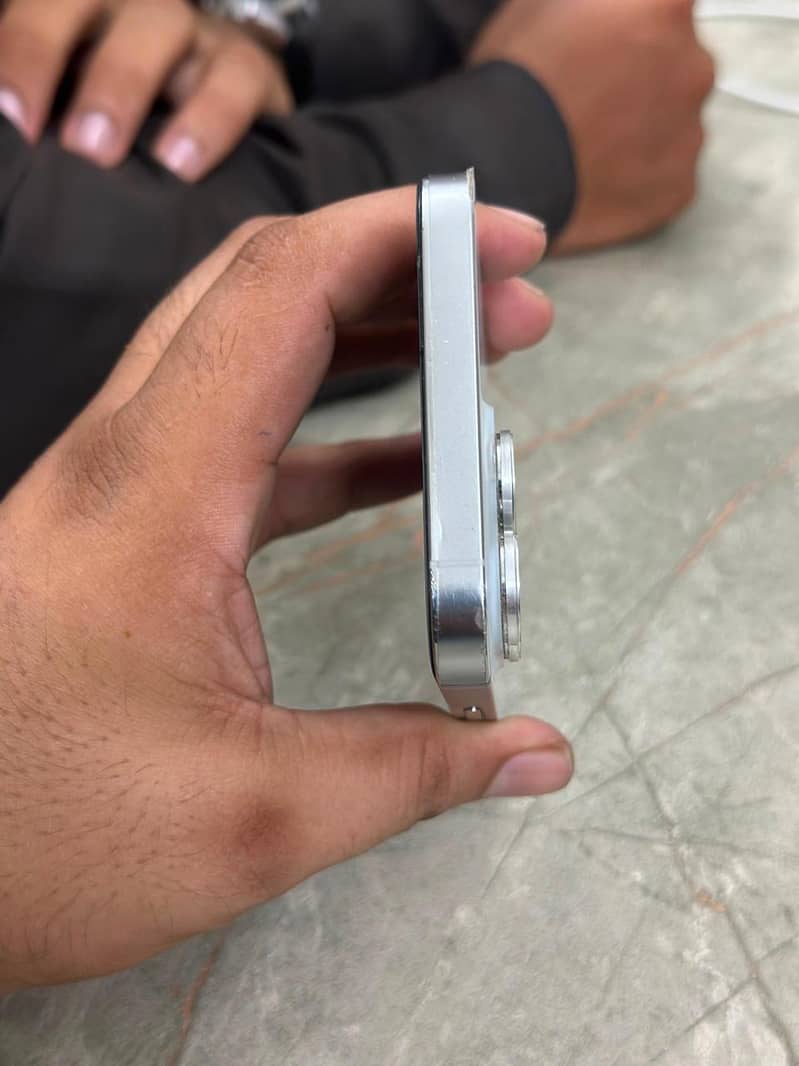 Apple iPhone 14 Pro Max 1