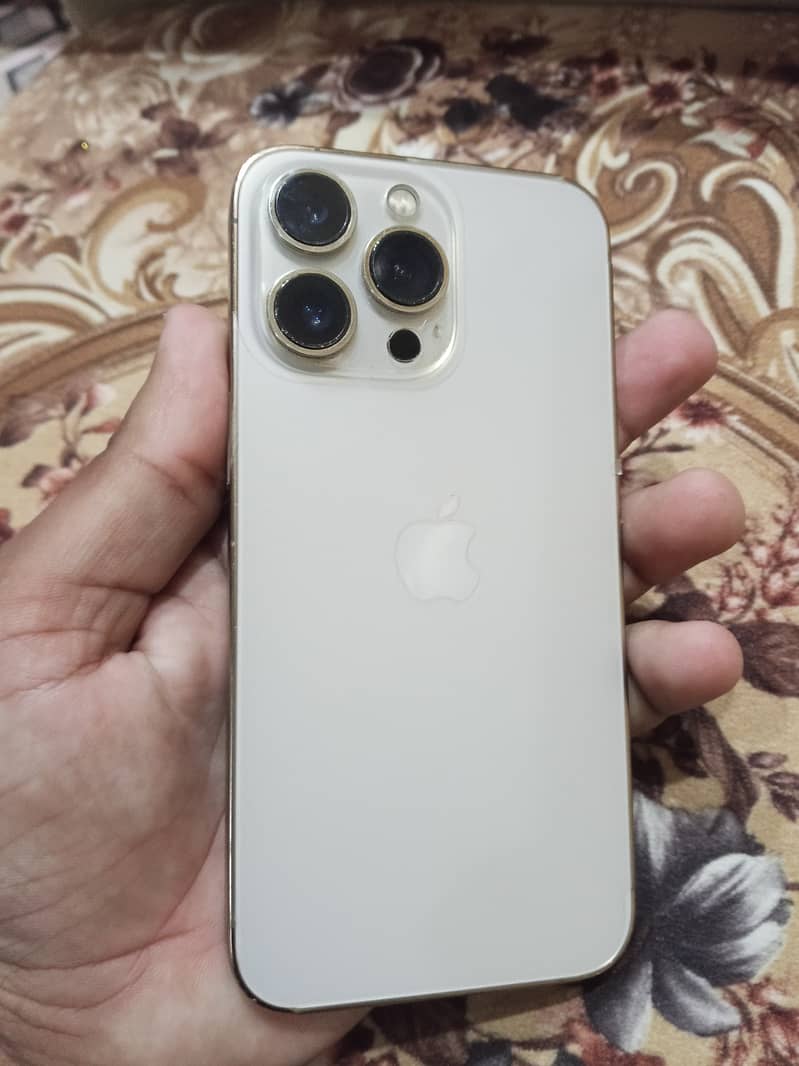 Apple iPhone 13 Pro 4