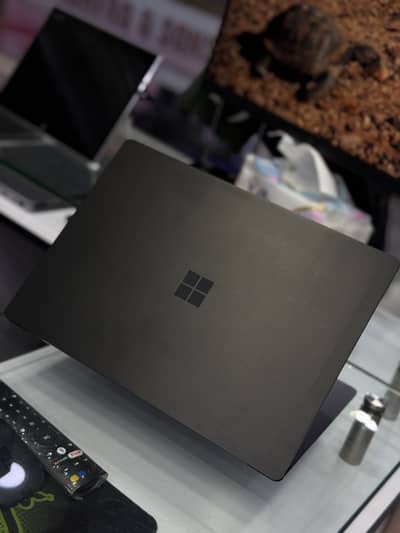 Microsoft Surface Laptop 4. Core i7,11th Generation. 16GB Ram/256GB Ssd