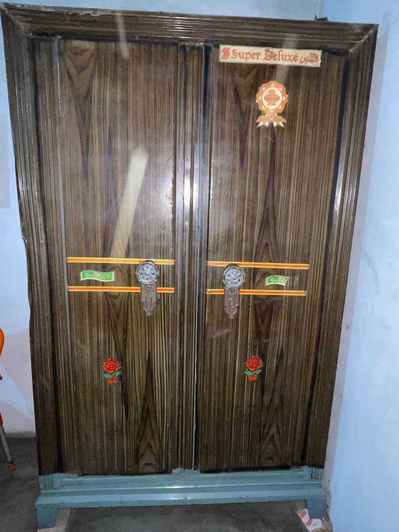 Wardrobe - Almari 0