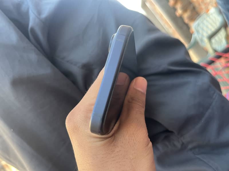 Apple iPhone 15 Pro Max 1