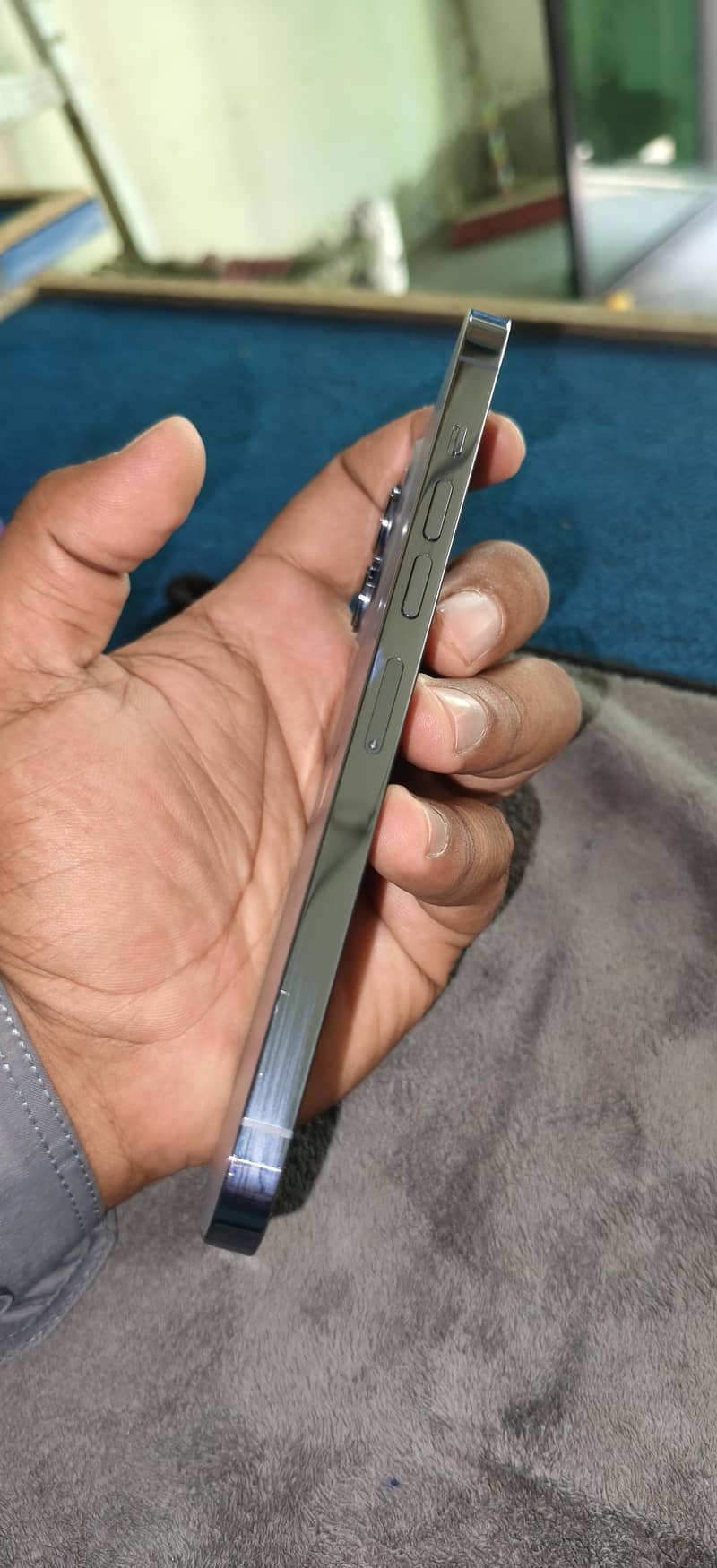 Apple iPhone 13 Pro Max 2