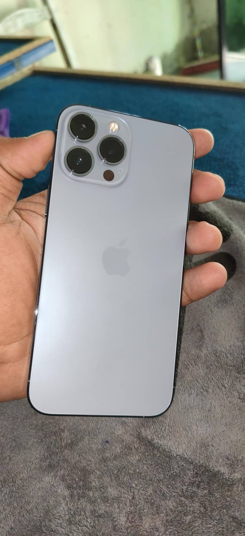 Apple iPhone 13 Pro Max 4