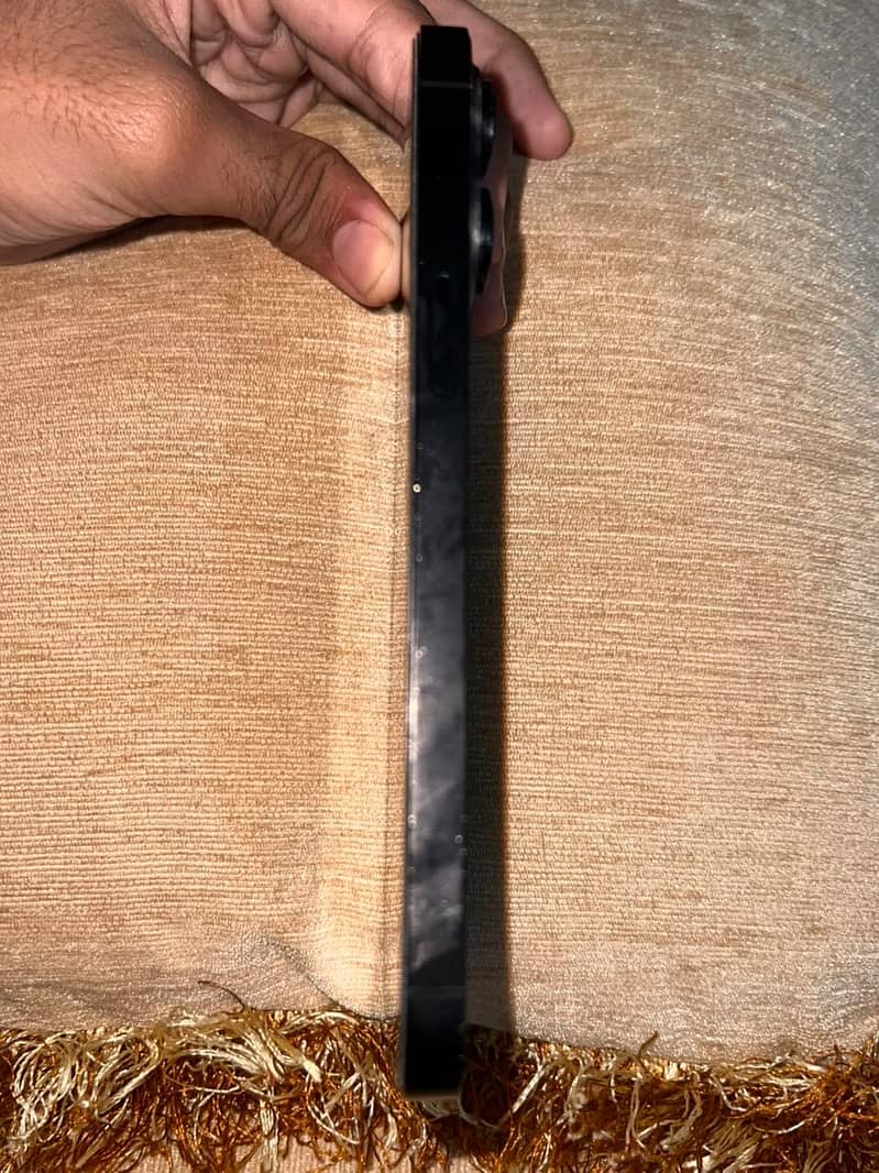 Apple iPhone 14 Pro Max 1