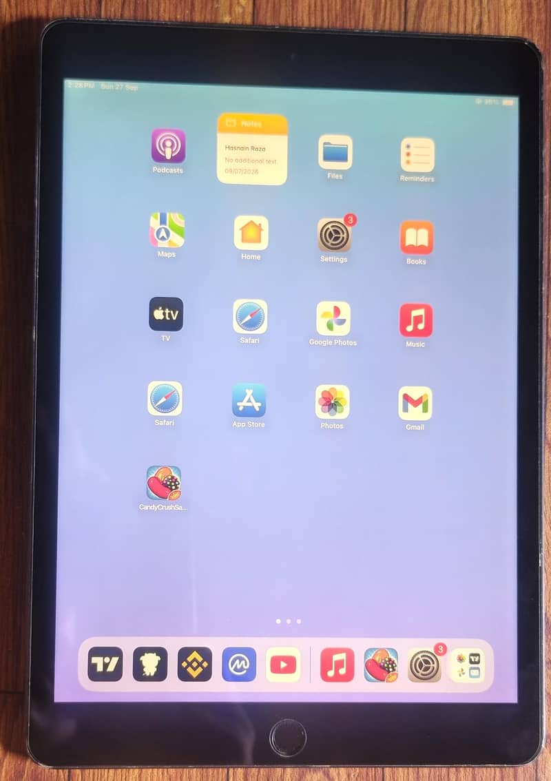iPod 8 Generation 32 GB 3