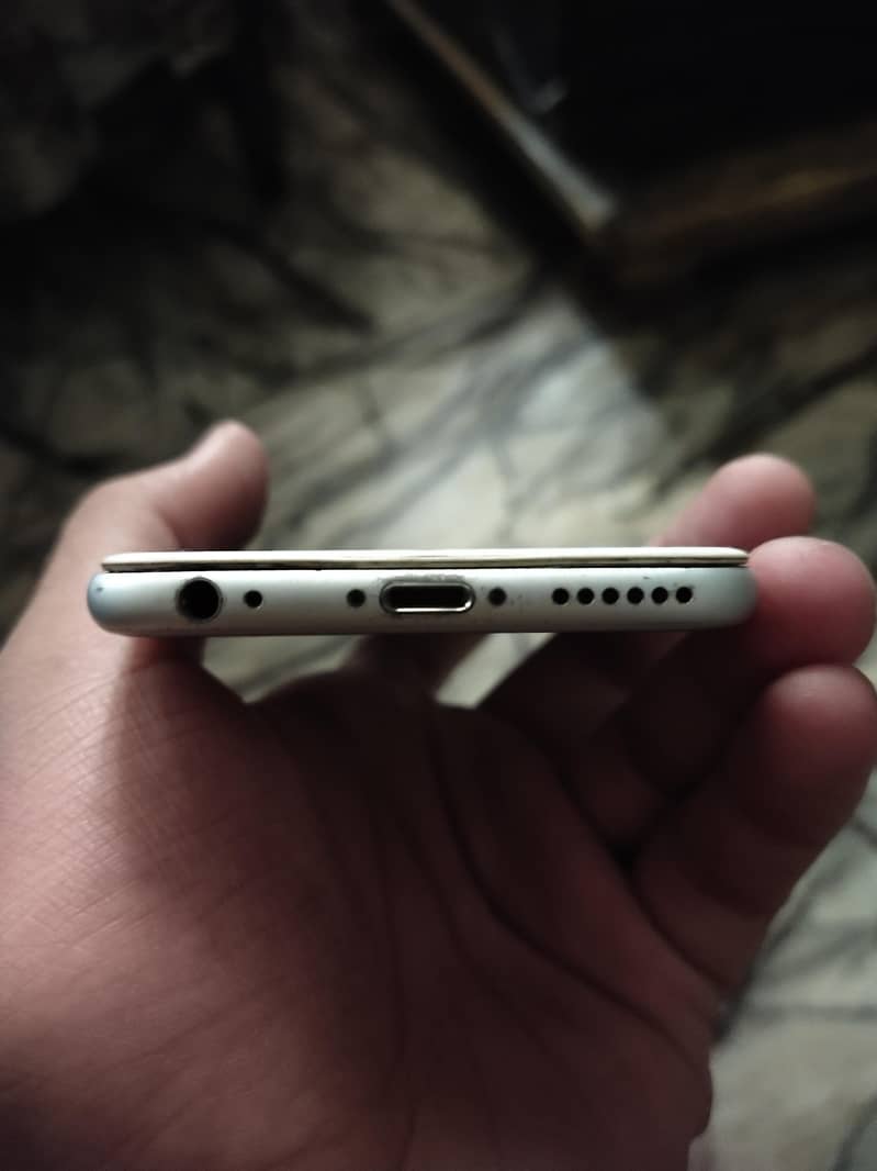 Apple iPhone 6S 2