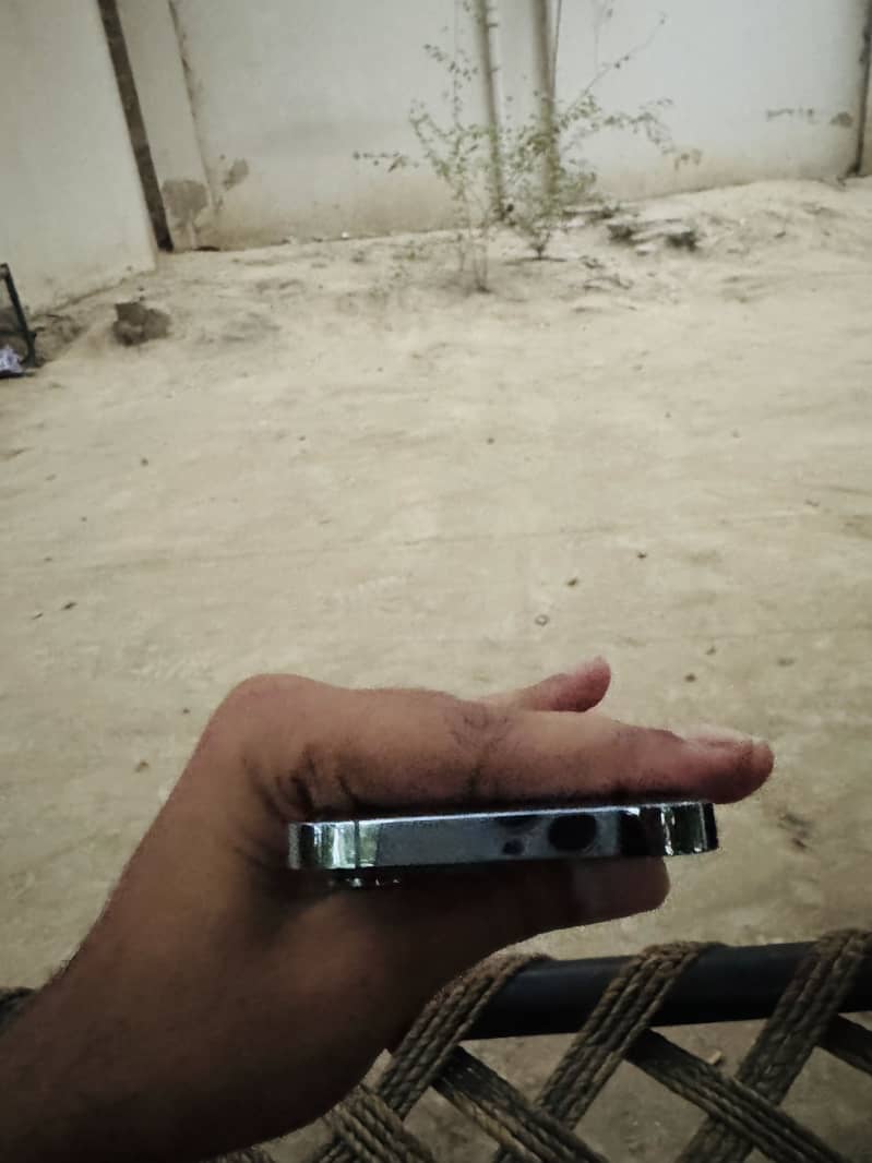 Apple iPhone 13 Pro 0