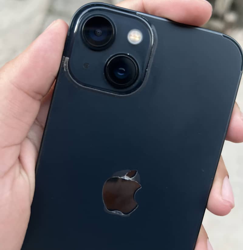 Apple iPhone 13 2