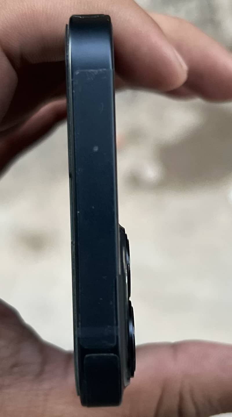 Apple iPhone 13 3
