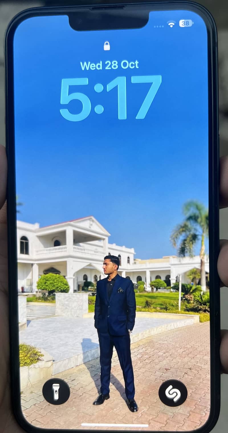 Apple iPhone 13 5