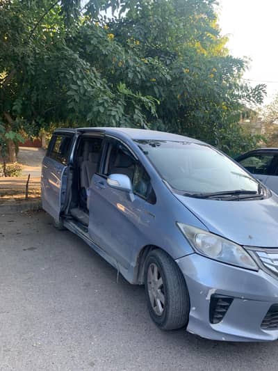 Honda Freed 2013